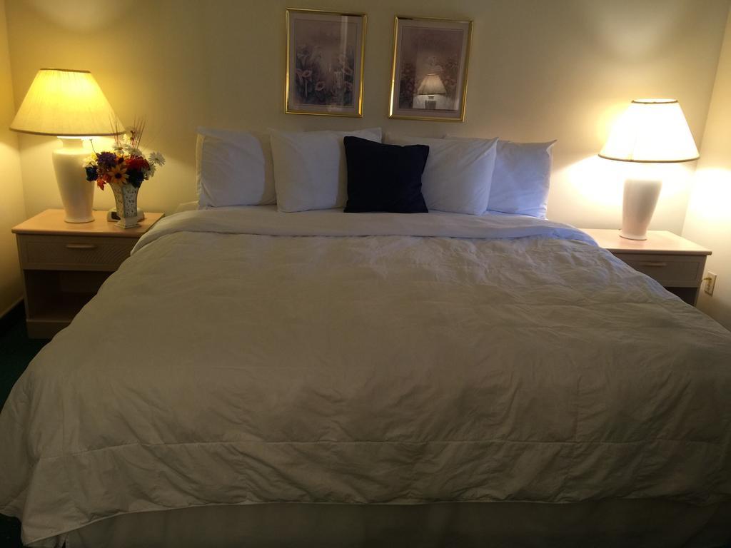 Americas Best Value Inn & Suites - Bluffton Екстериор снимка