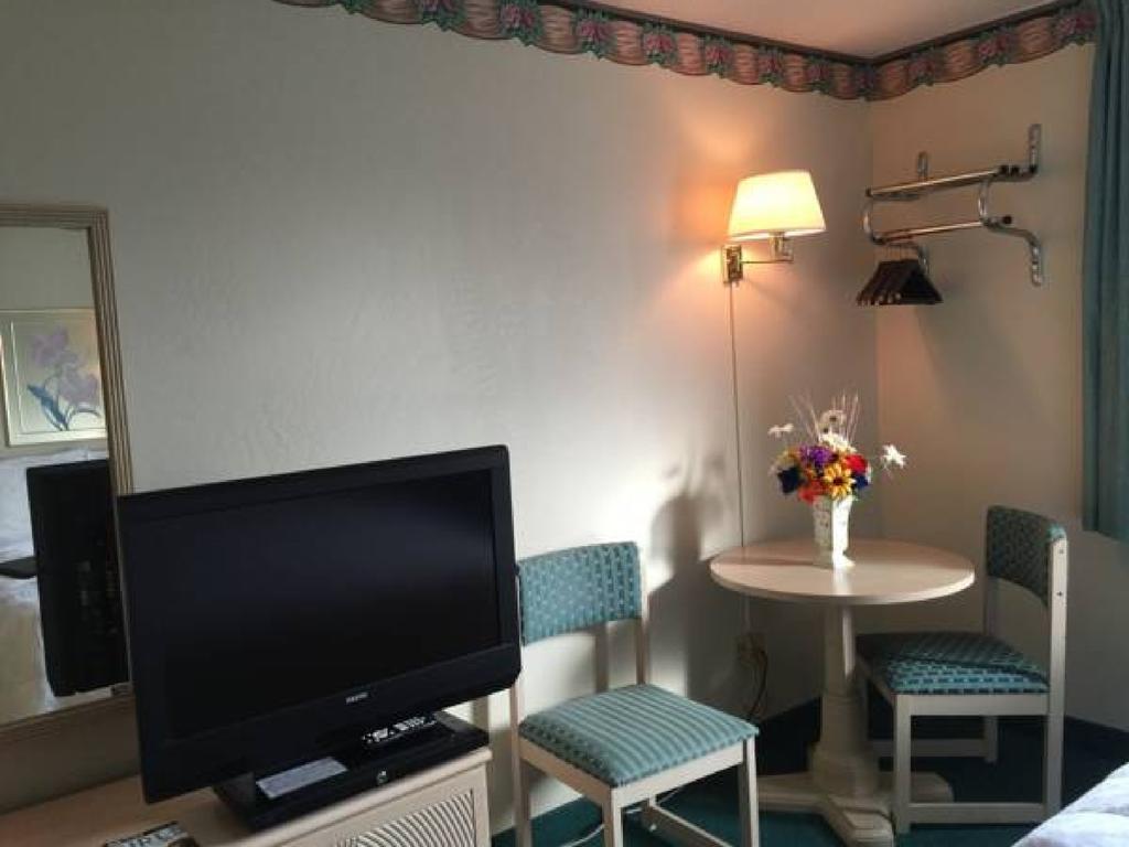 Americas Best Value Inn & Suites - Bluffton Екстериор снимка