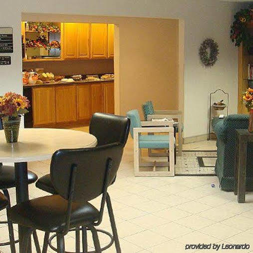 Americas Best Value Inn & Suites - Bluffton Стая снимка
