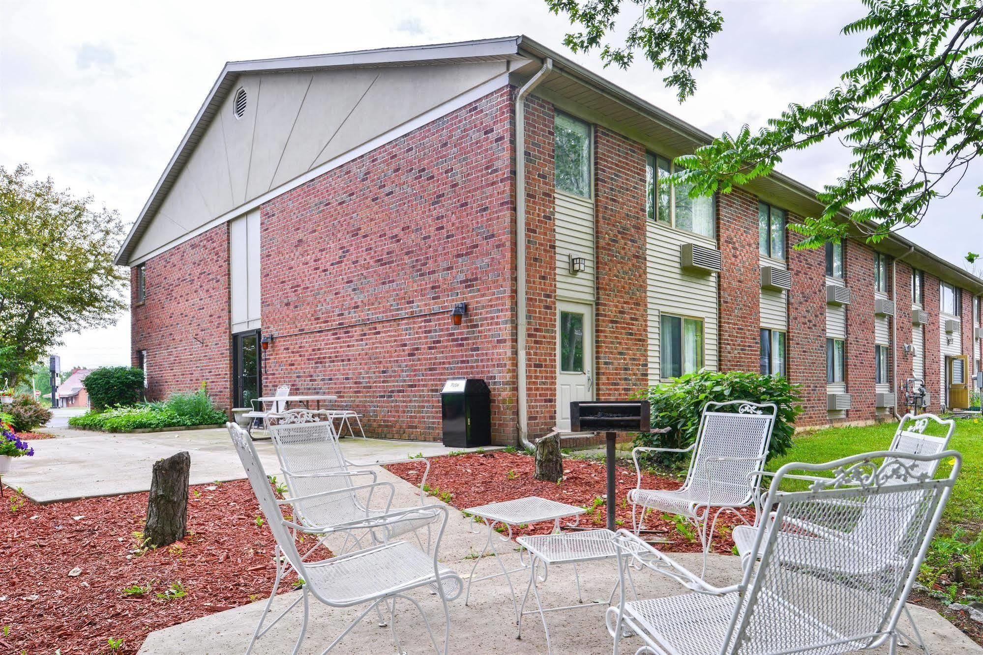 Americas Best Value Inn & Suites - Bluffton Екстериор снимка