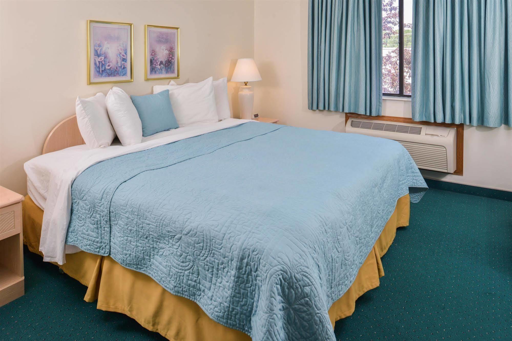 Americas Best Value Inn & Suites - Bluffton Екстериор снимка