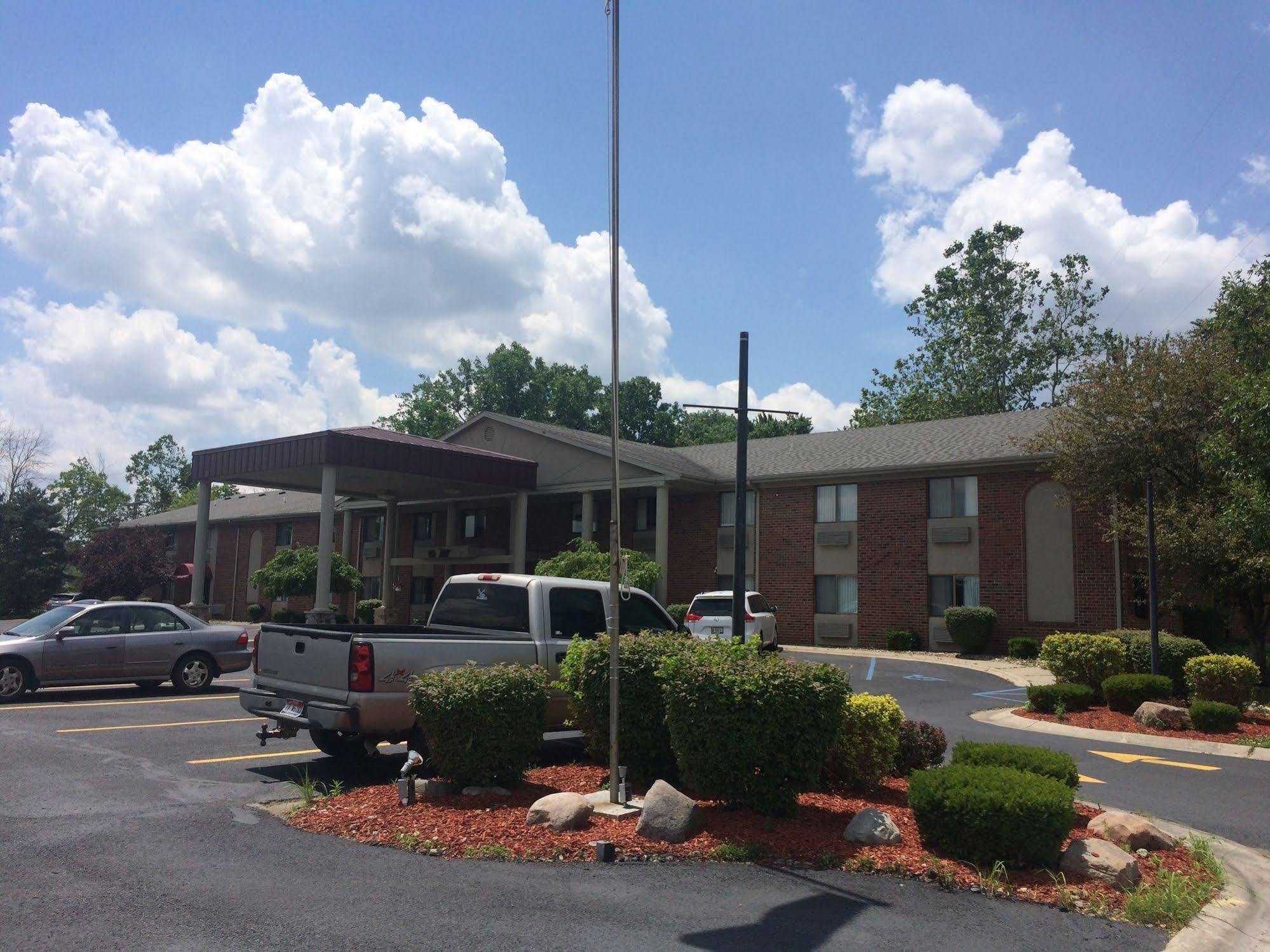 Americas Best Value Inn & Suites - Bluffton Екстериор снимка