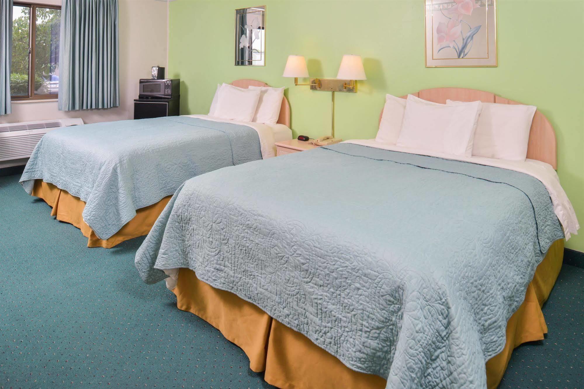 Americas Best Value Inn & Suites - Bluffton Екстериор снимка
