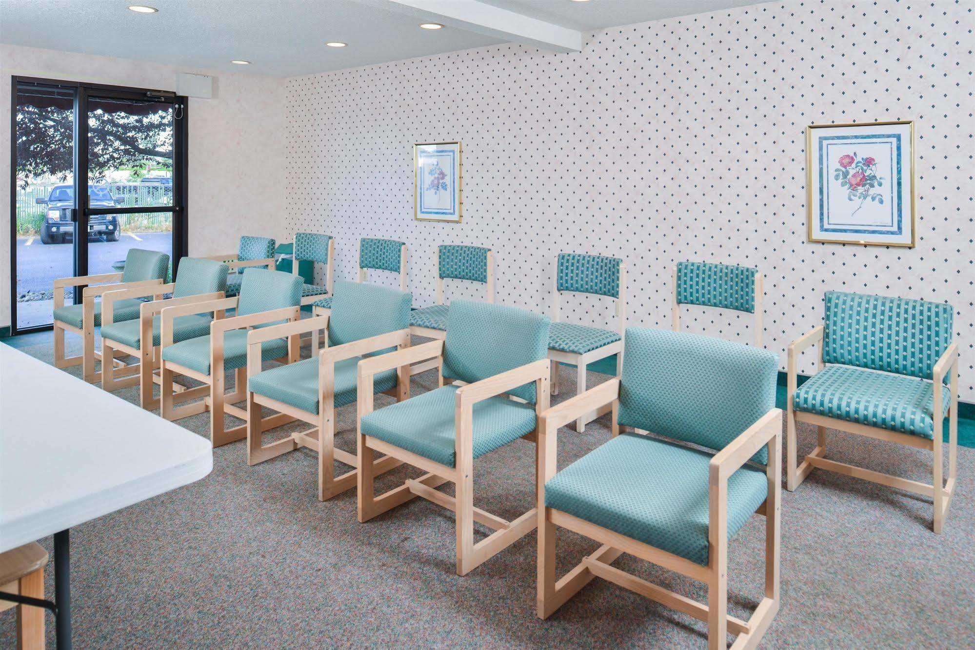 Americas Best Value Inn & Suites - Bluffton Екстериор снимка