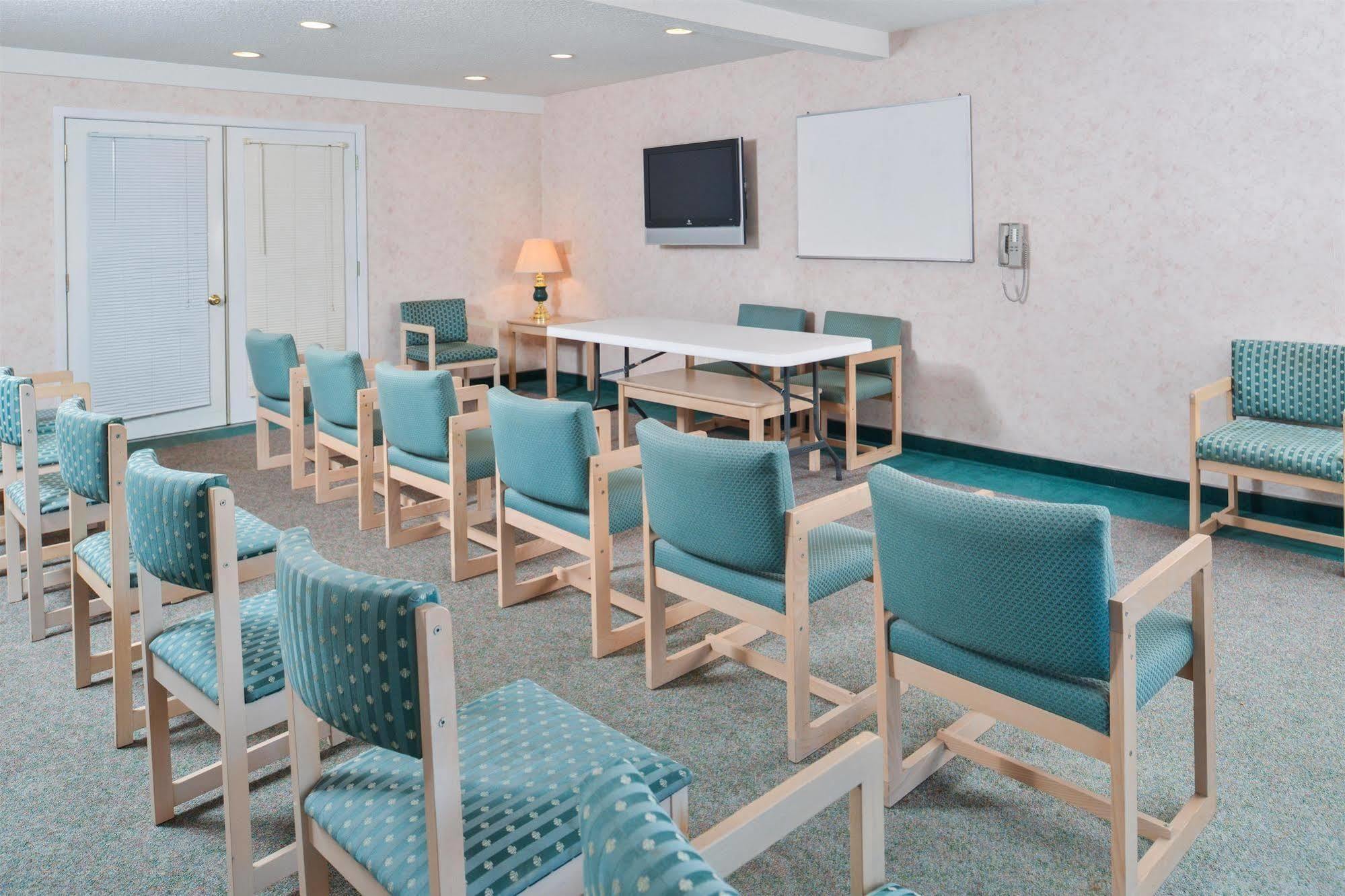 Americas Best Value Inn & Suites - Bluffton Екстериор снимка