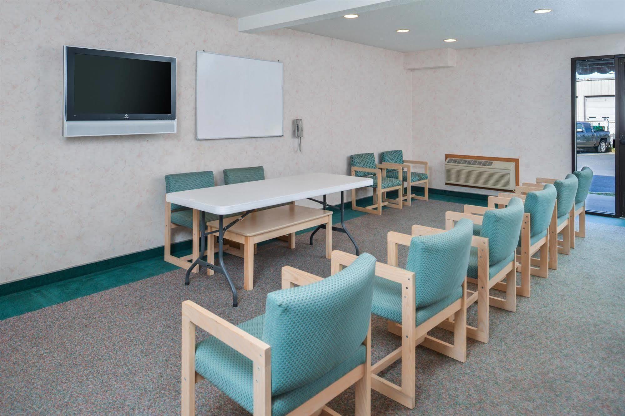 Americas Best Value Inn & Suites - Bluffton Екстериор снимка